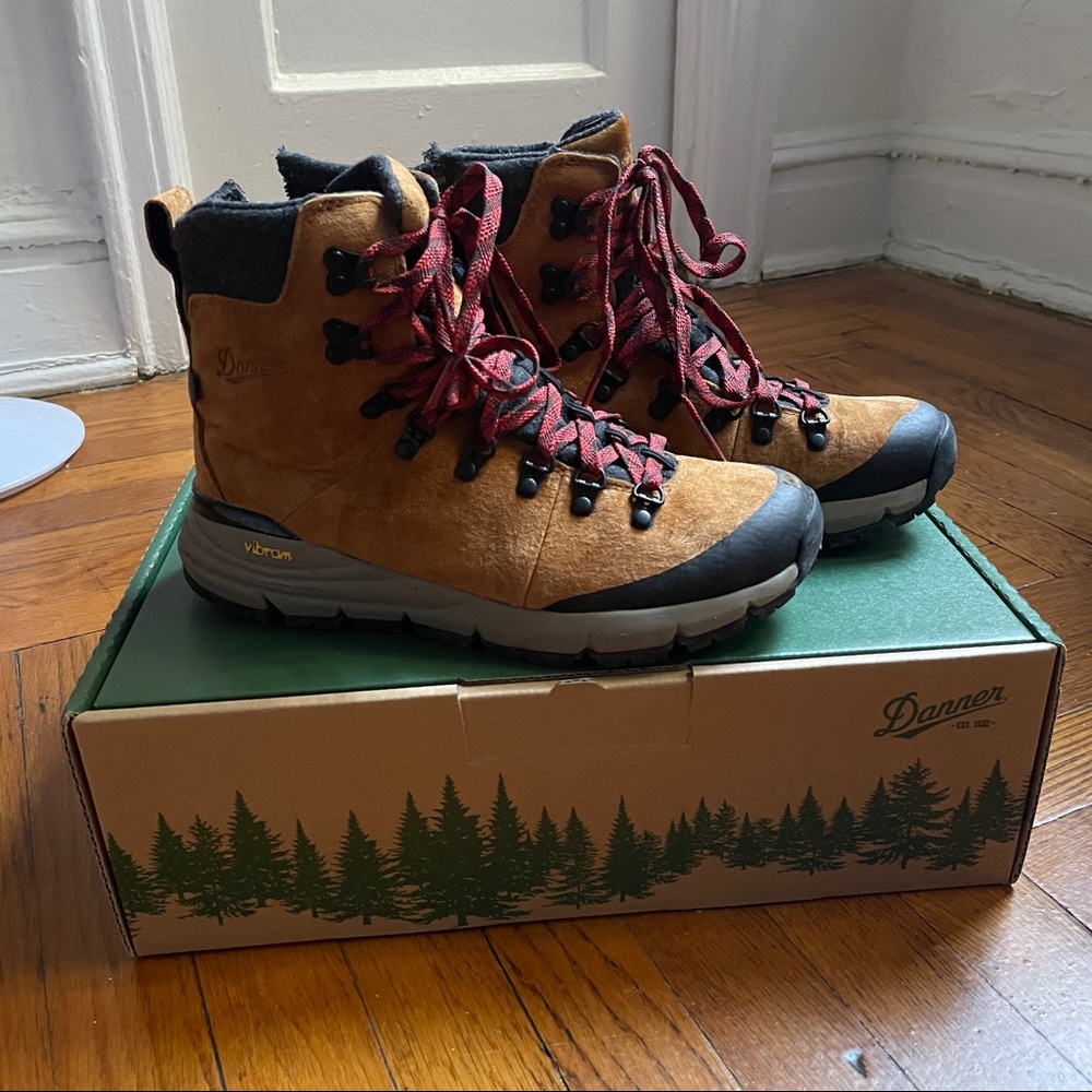 Danner boots Arctic 600 snow hiking boots